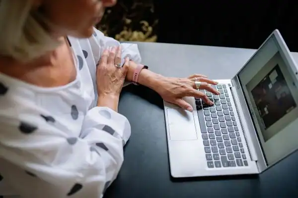 Image of woman attending online mediation Southend-on-Sea services from Barker Mediation